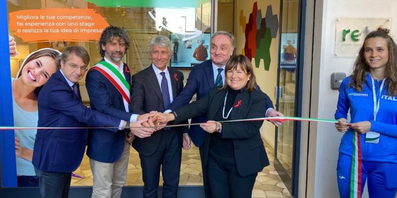 Taglio nastro MR