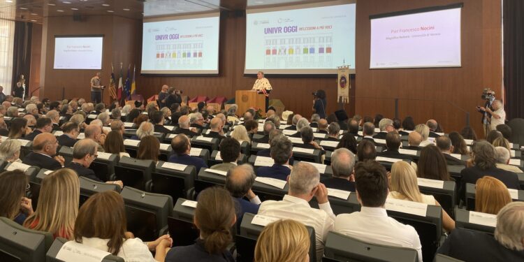 il Rettore Nocini sul podio del Polo Zanotto